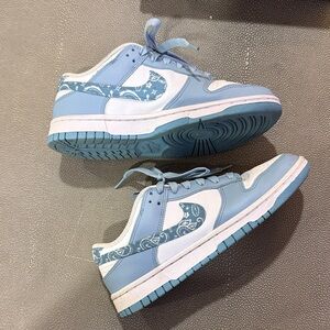 Nike Blue Paisley dunk low 7.5